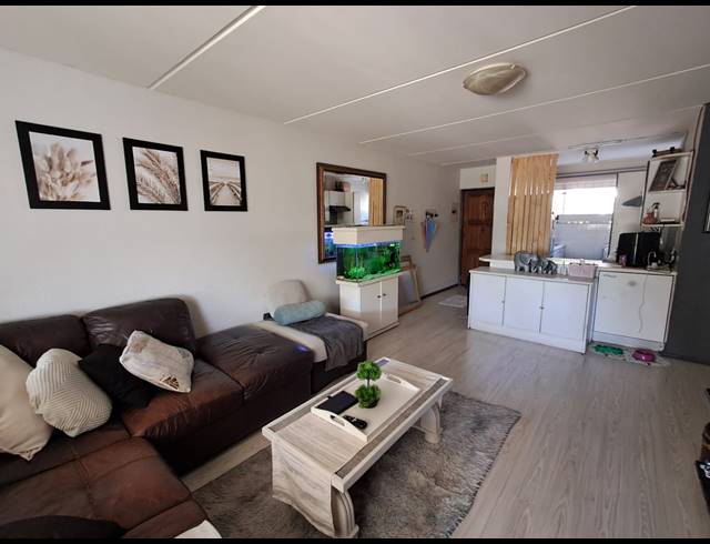 2 bed property to rent in MARAIS STEYN PARK